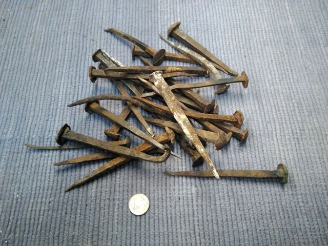Clavos de forja antiguos 