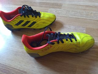 Botas de fútbol niño
