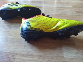 Botas de fútbol niño