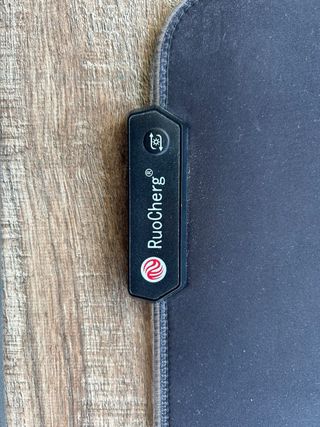 Teclado,alfomfrilla y ratón