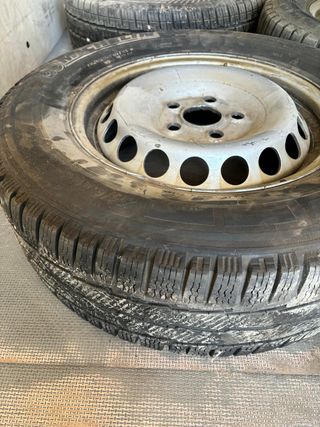 CASI REGALONEUMATICOS CON LLANTA CRAFTER / MAN TGE