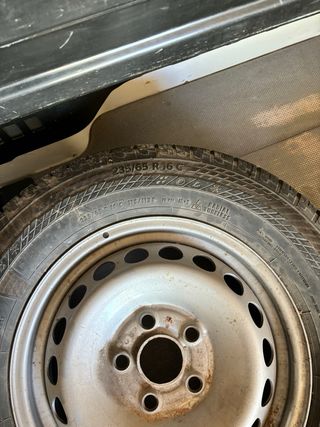 CASI REGALONEUMATICOS CON LLANTA CRAFTER / MAN TGE