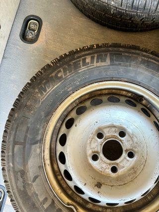 CASI REGALONEUMATICOS CON LLANTA CRAFTER / MAN TGE