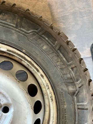 CASI REGALONEUMATICOS CON LLANTA CRAFTER / MAN TGE