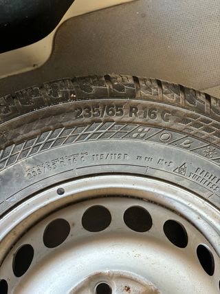 CASI REGALONEUMATICOS CON LLANTA CRAFTER / MAN TGE