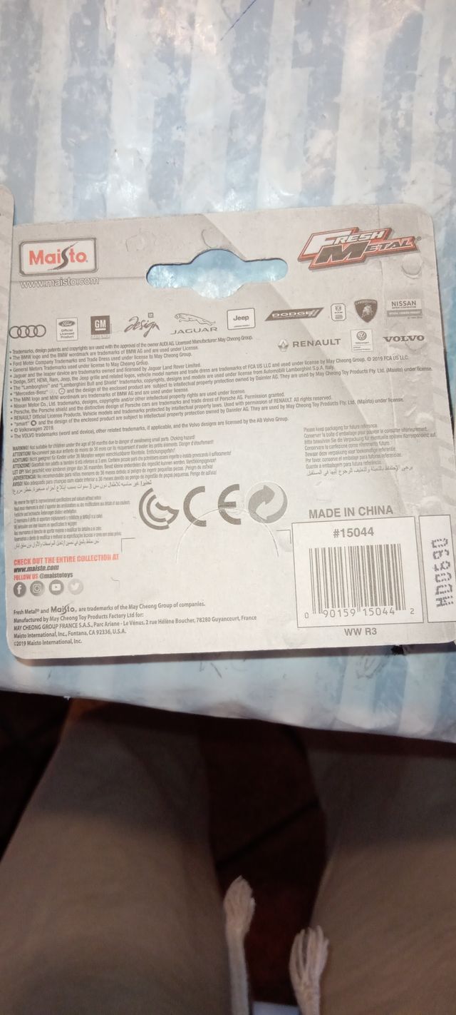 Nuove macchinine sigillate