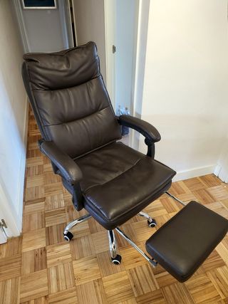 Silla de oficina nueva y muy cómoda