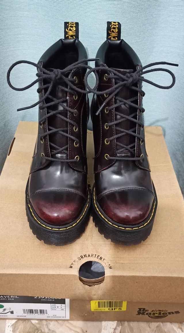 Dr.Martens Averil Cherry Red 23930600 Arcadia EU36