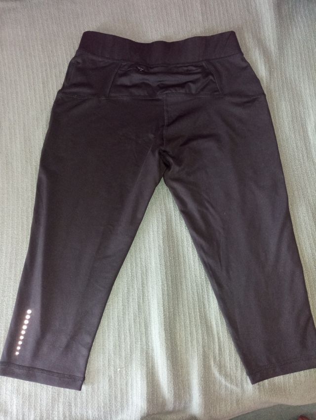 Pantalón corto deportivo