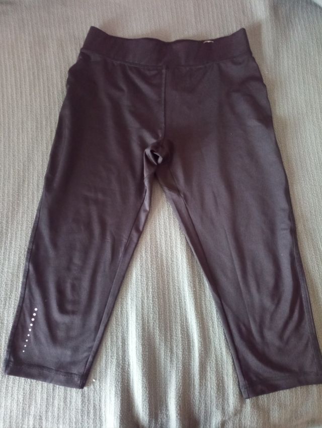 Pantalón corto deportivo