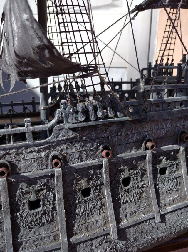 Barco pirata el holandés errante echo a mano