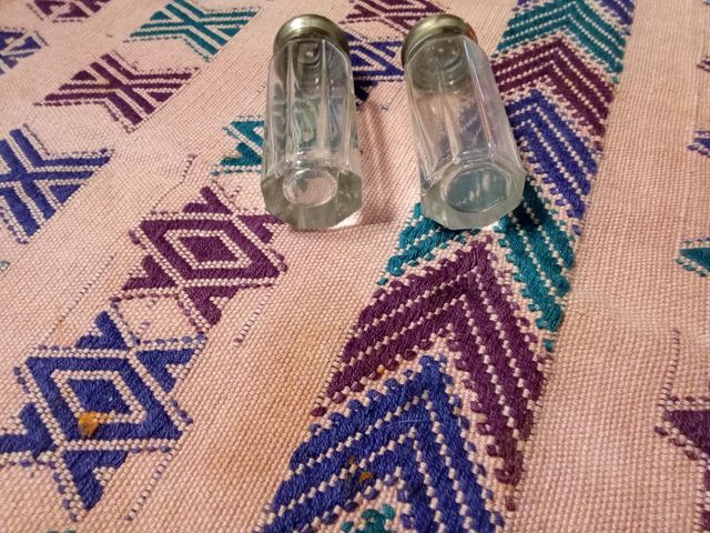 Pareja de Saleros de mesa de cristal