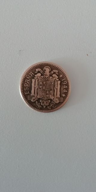 Moneda antigua del 1944