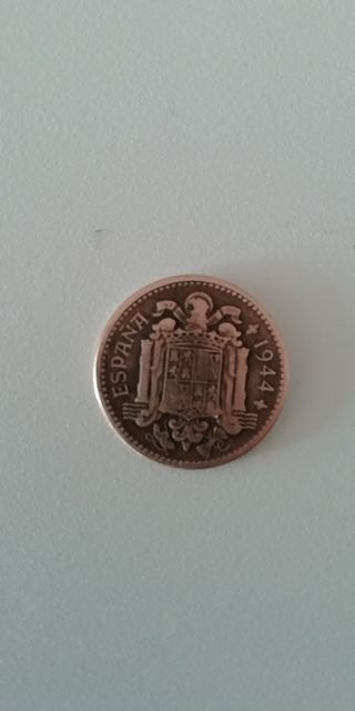 Moneda antigua del 1944
