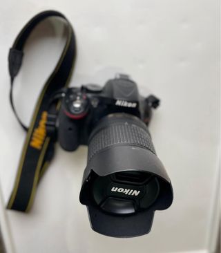 REFLEX NIKON D5200 + Objetivo 18-150MM VR