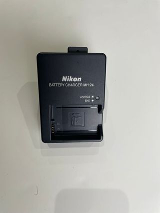 REFLEX NIKON D5200 + Objetivo 18-150MM VR