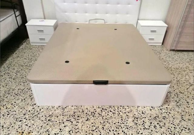 CANAPÉ CON COLCHÓN NUEVO 135X190