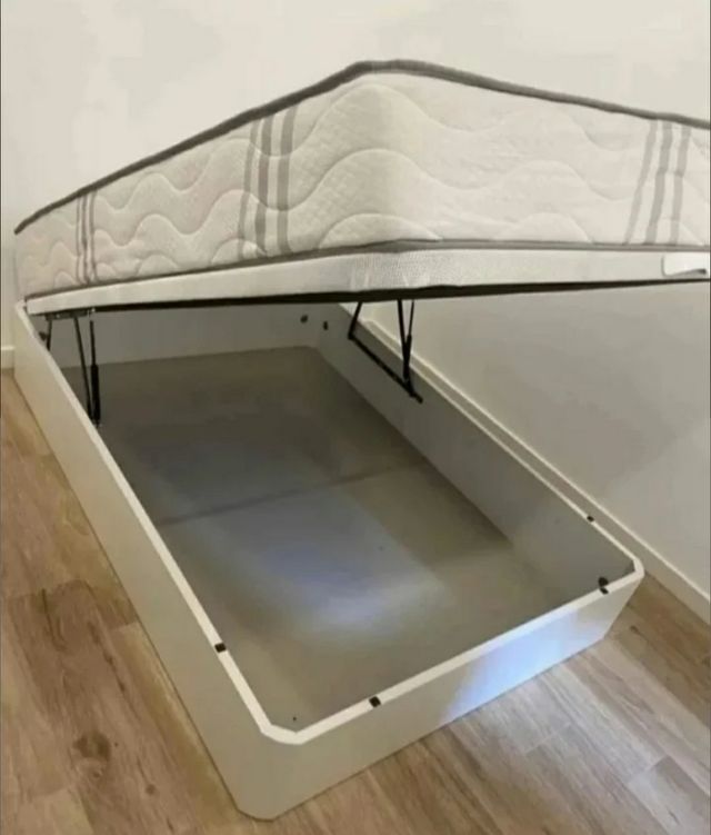 CANAPÉ CON COLCHÓN NUEVO 135X190