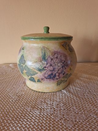 Portaoggetti decorato