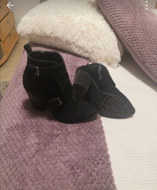 Botines negros tacón