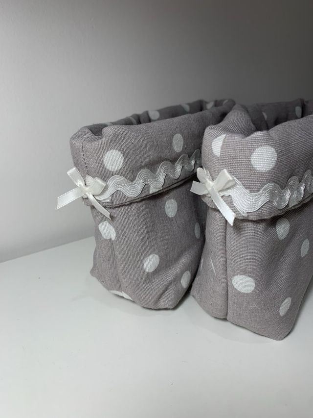 Coppia di cestini multiuso grigio pois