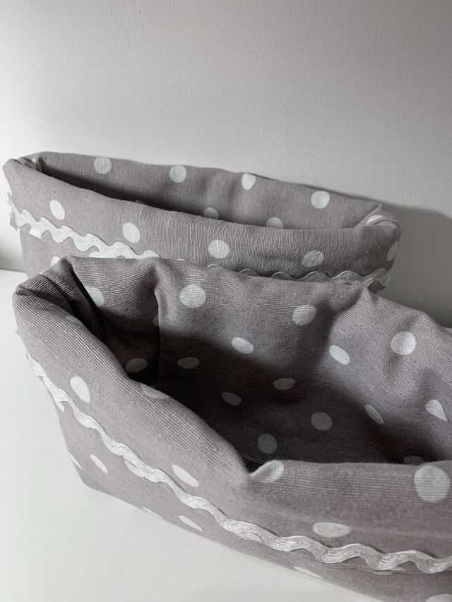 Coppia di cestini multiuso grigio pois