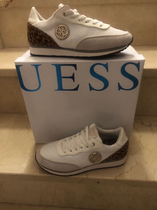 Deportivas  originales logo Guess