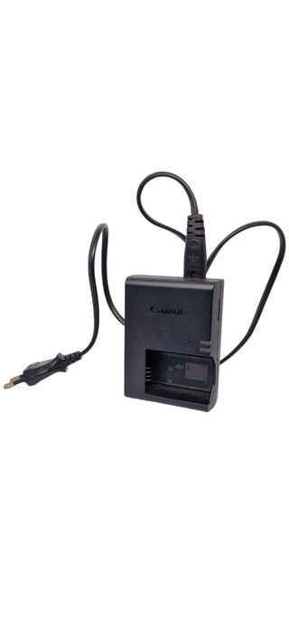 Canon es 200D