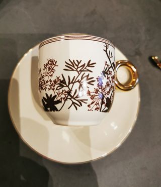 8 tazzine cioccolato con piattino