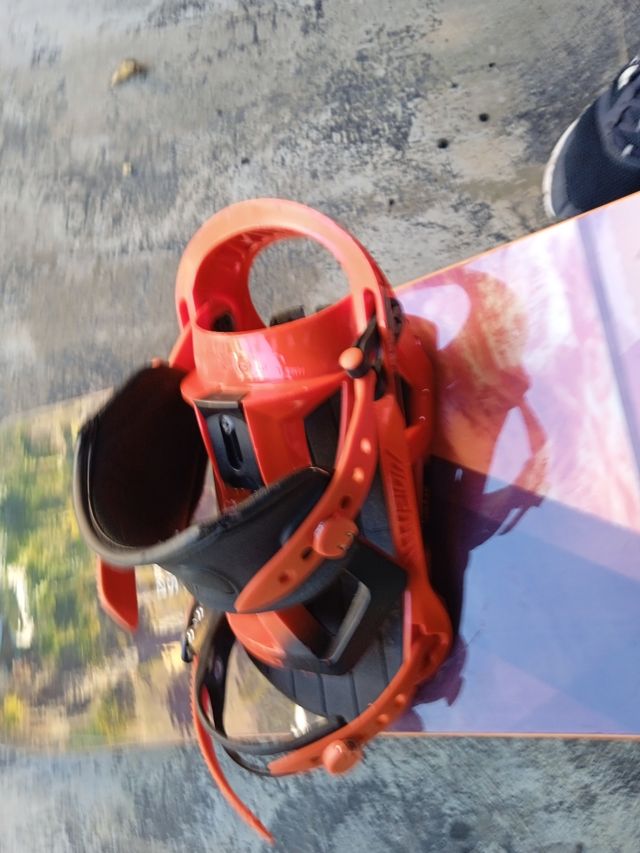 TABLA SNOWBOARD CON FIJACIONES