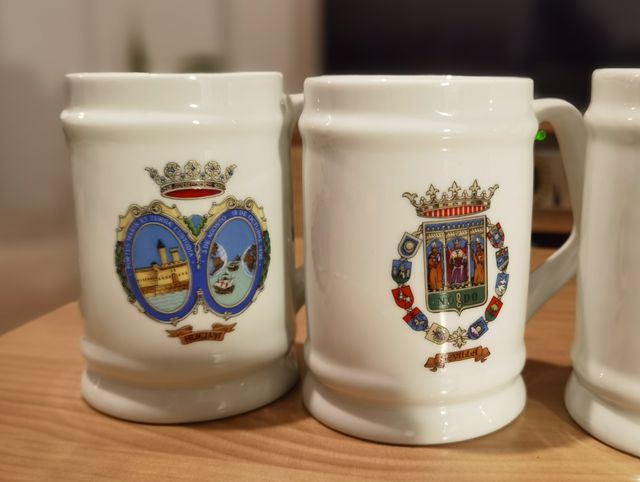 Juego de tazas de Andalucía