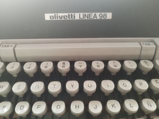 Maquina de escribir Olivetti