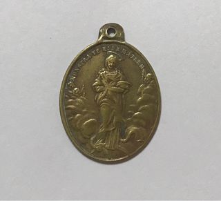 Medalla antigua de San Ignacio de Loyola