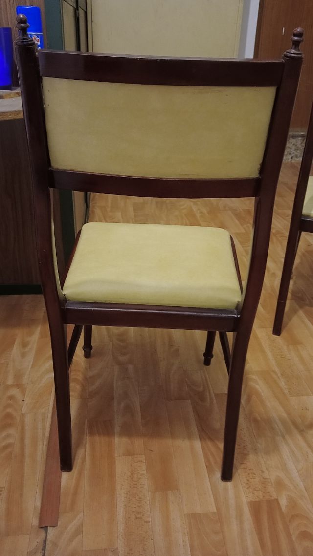 2 Sillas antiguas en perfecto estado