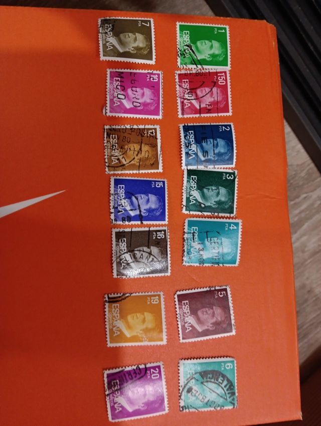Sellos de España en pesetas.