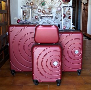 3 Maletas y Neceser Nuevas 85€ ¡Solo Envio!