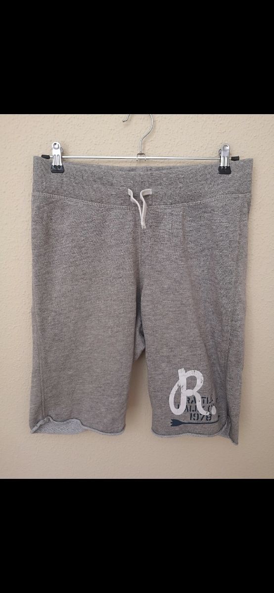 Bermuda de niño talla 14 años de H&M.