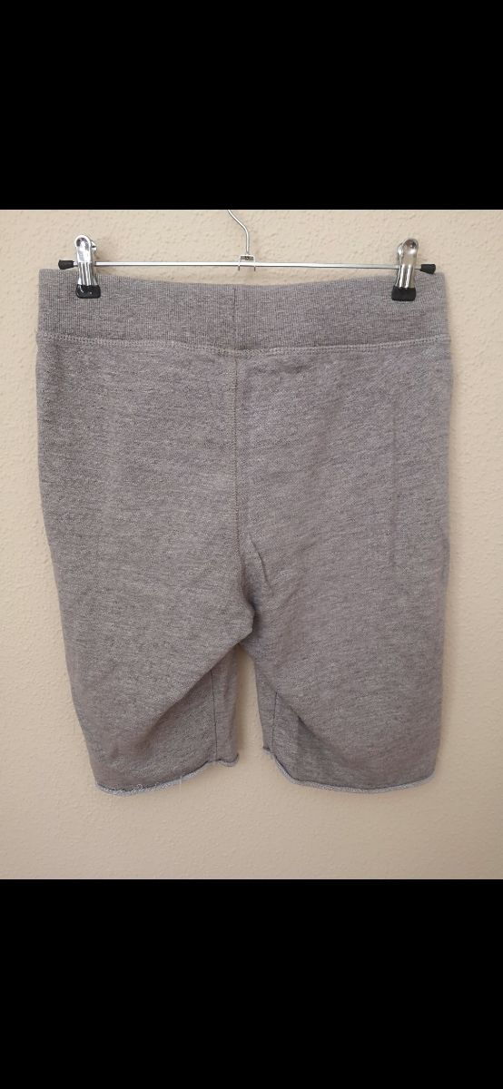 Bermuda de niño talla 14 años de H&M.