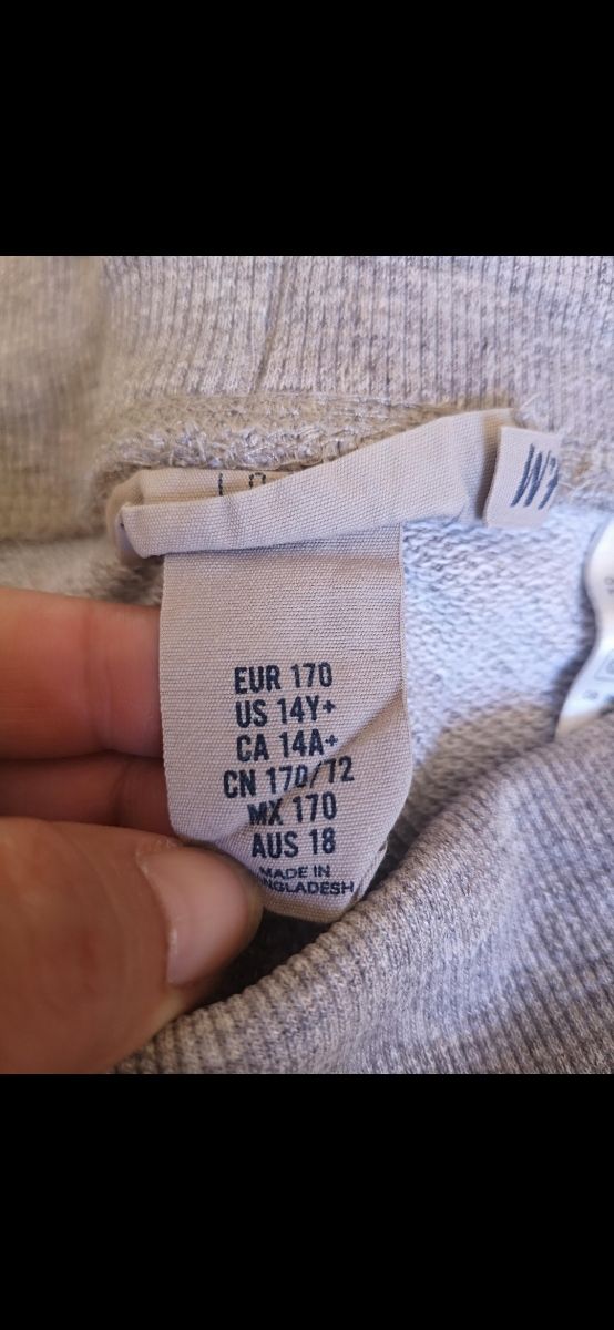 Bermuda de niño talla 14 años de H&M.