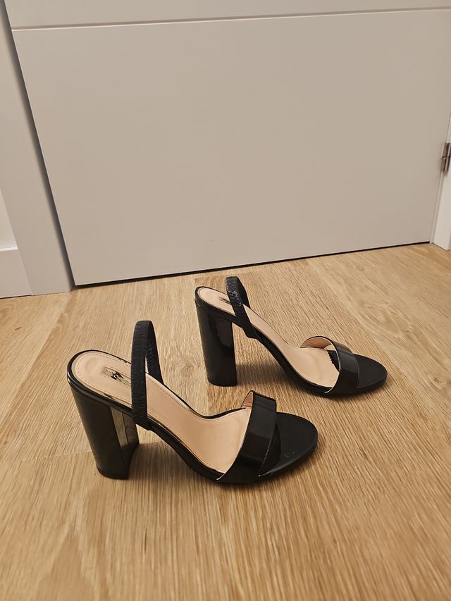 Sandali con tacco neri
