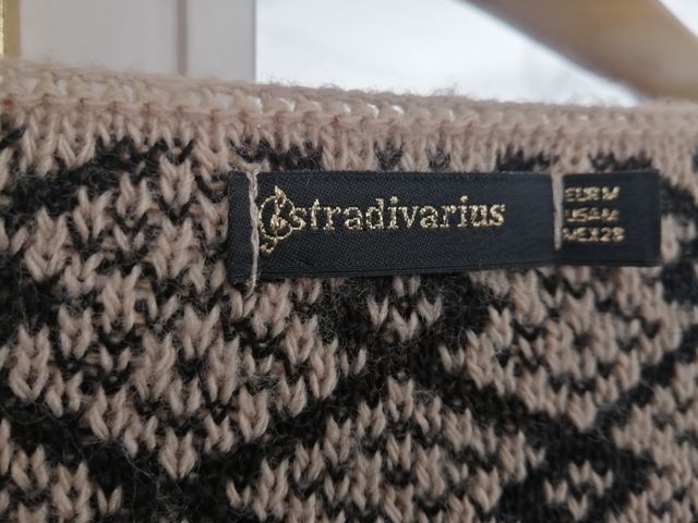 Poncho Stradivarius 