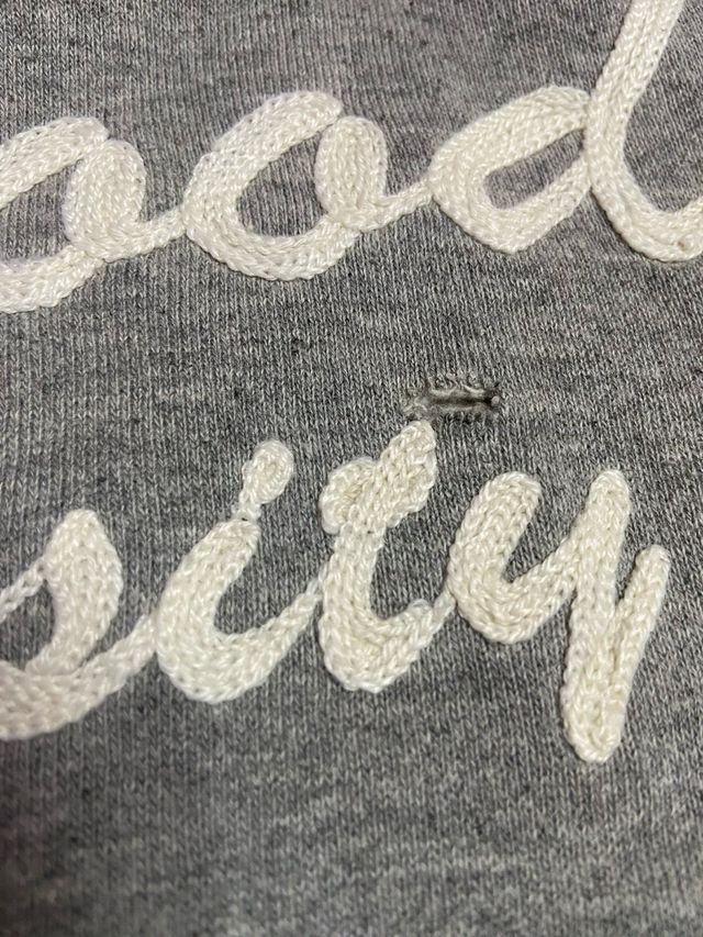 Chaqueta beisbolera gris