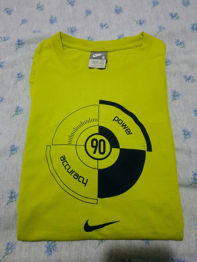 Camiseta nike 90 accuary talla S adulto