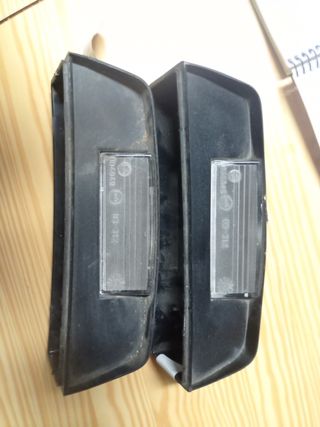 Luz derecha matricula Seat 131