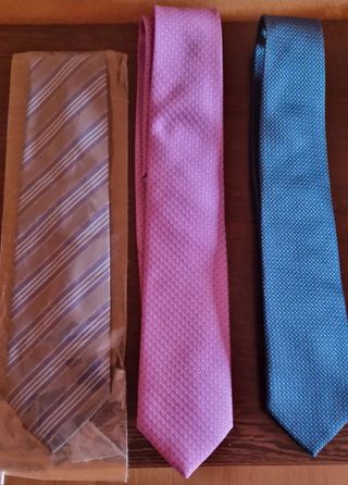 8 Corbatas de seda hechas a mano 