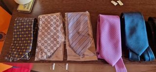 8 Corbatas de seda hechas a mano 