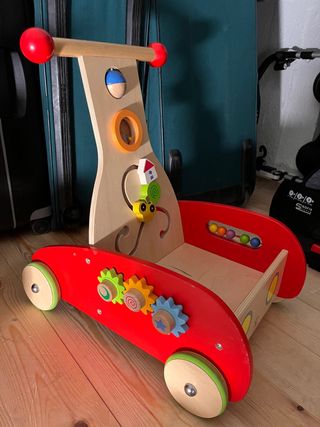 Correpasillos andador madera bebe Hape