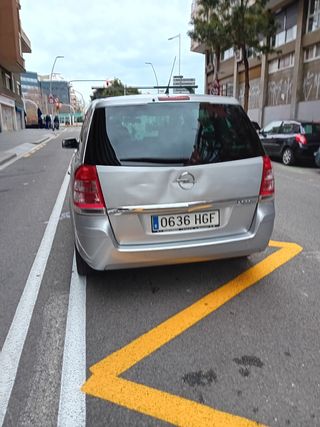 Opel Zafira 2011