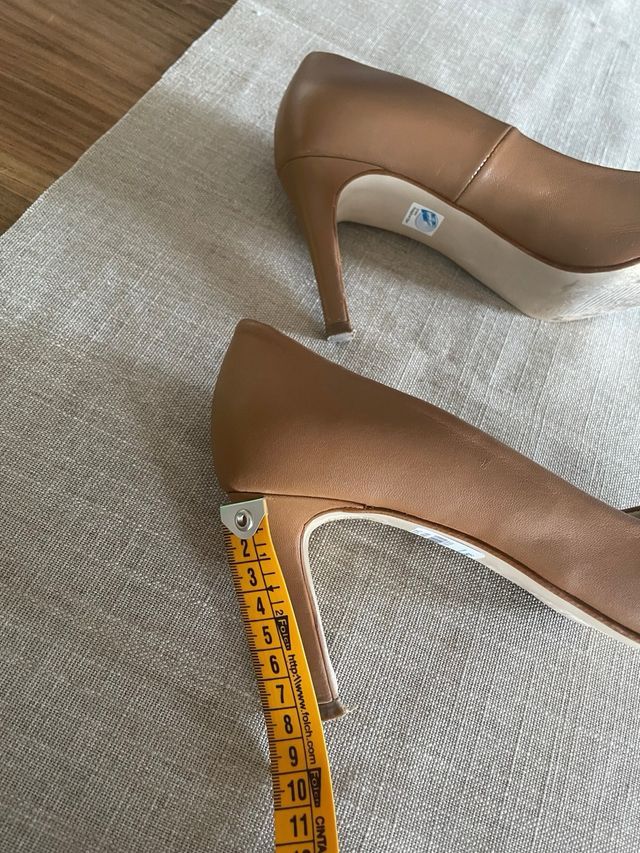 Zapatos de salón Gloria Ortiz talla 38