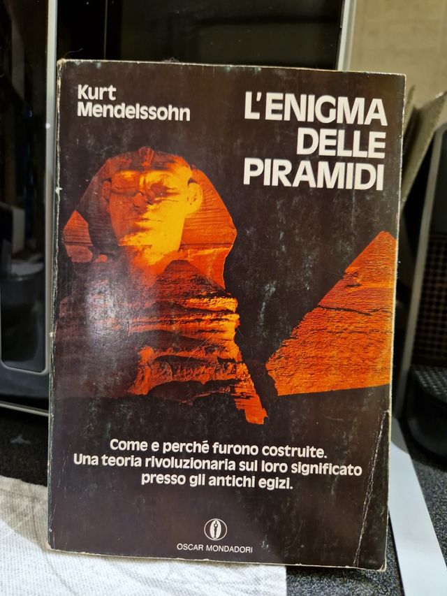 Libro- L'enigma delle piramidi